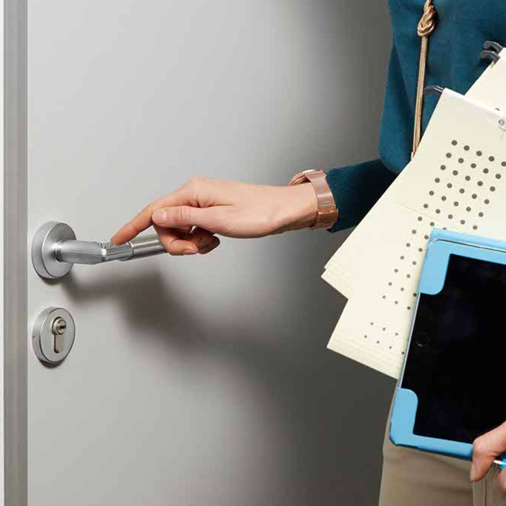 Bezpieczeństwo z klamką na kod Assa Abloy 8812