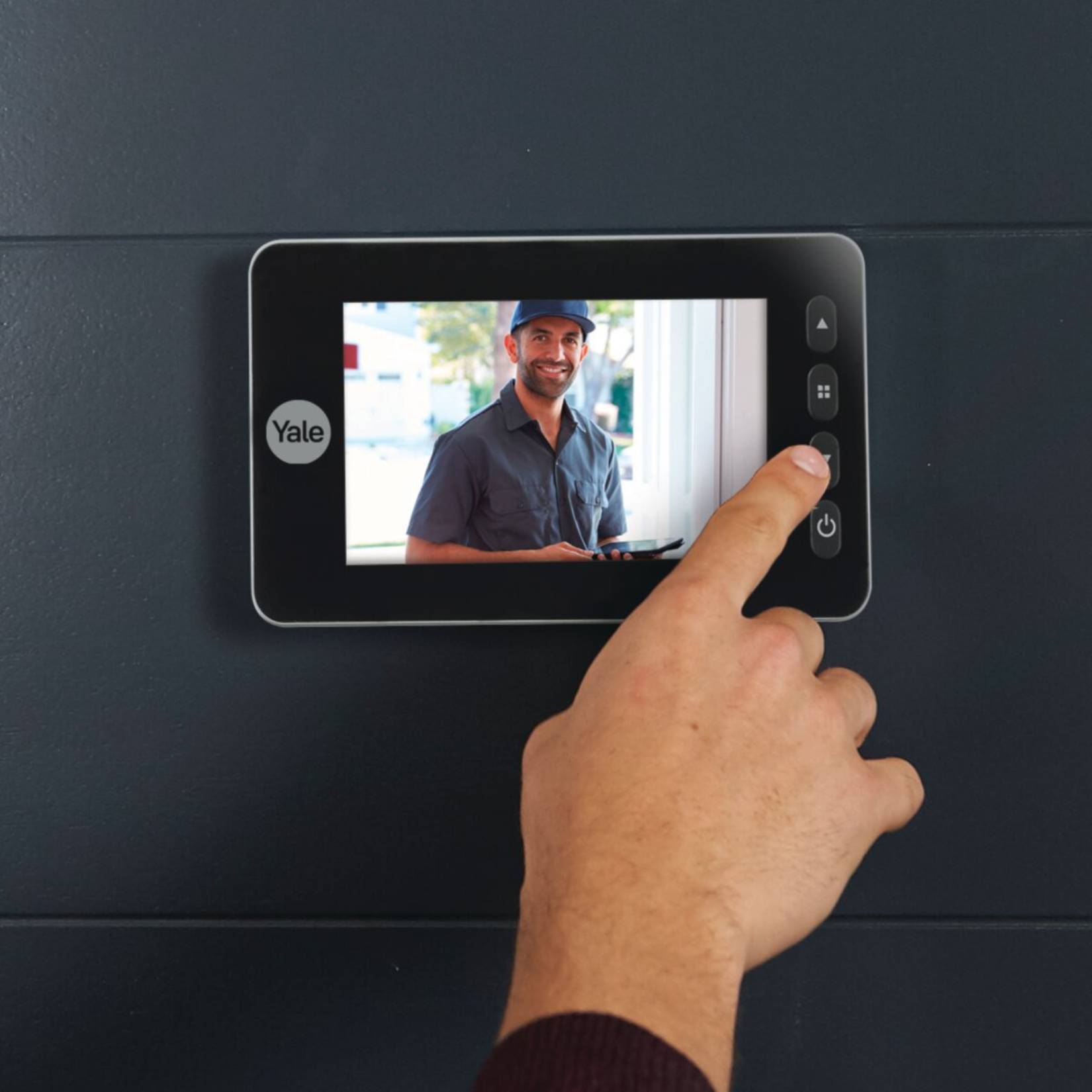 Zastosowanie kamery w wizjerze DDV5800 Yale